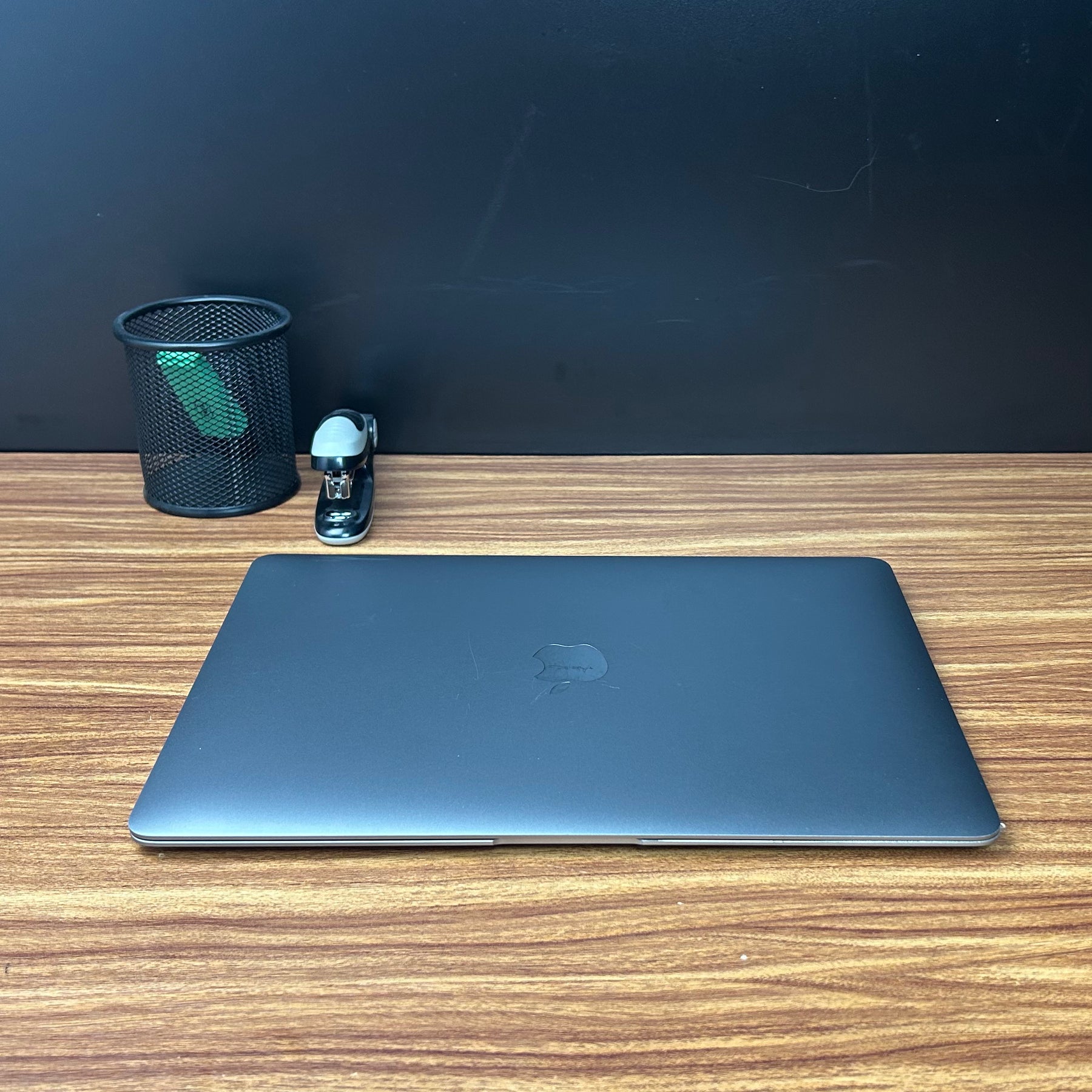 MacBook Air 2020 Usado 13" | i5, 8GB RAM, 500GB | TrocaTech