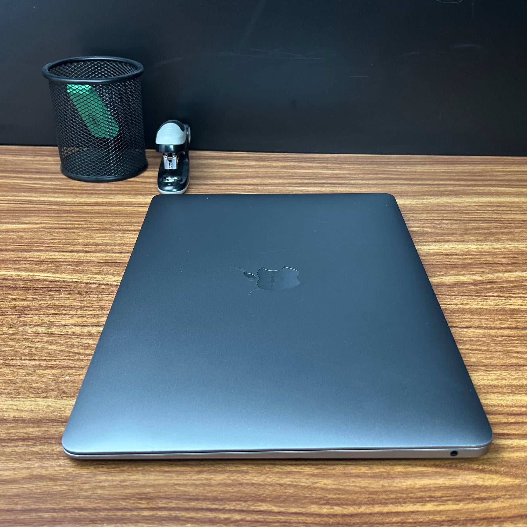 MacBook Air 2020 Usado 13" | i5, 8GB RAM, 500GB | TrocaTech