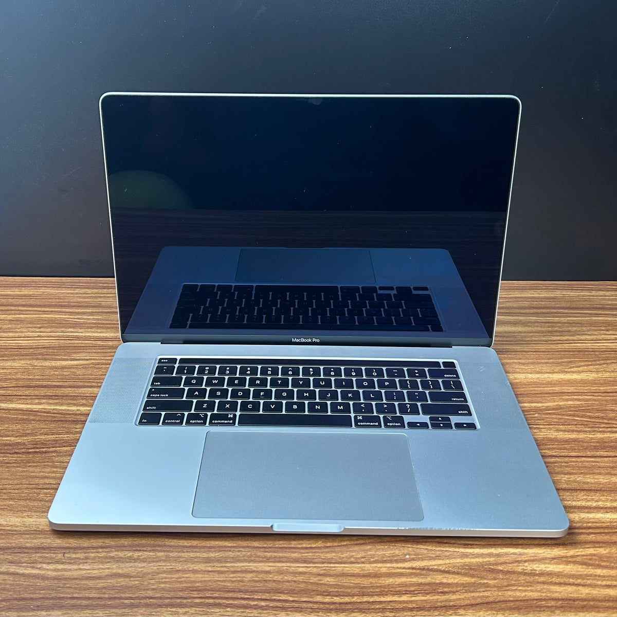 MacBook Pro 2019 Usado 16" | i9, 16GB RAM, 1TB | TrocaTech