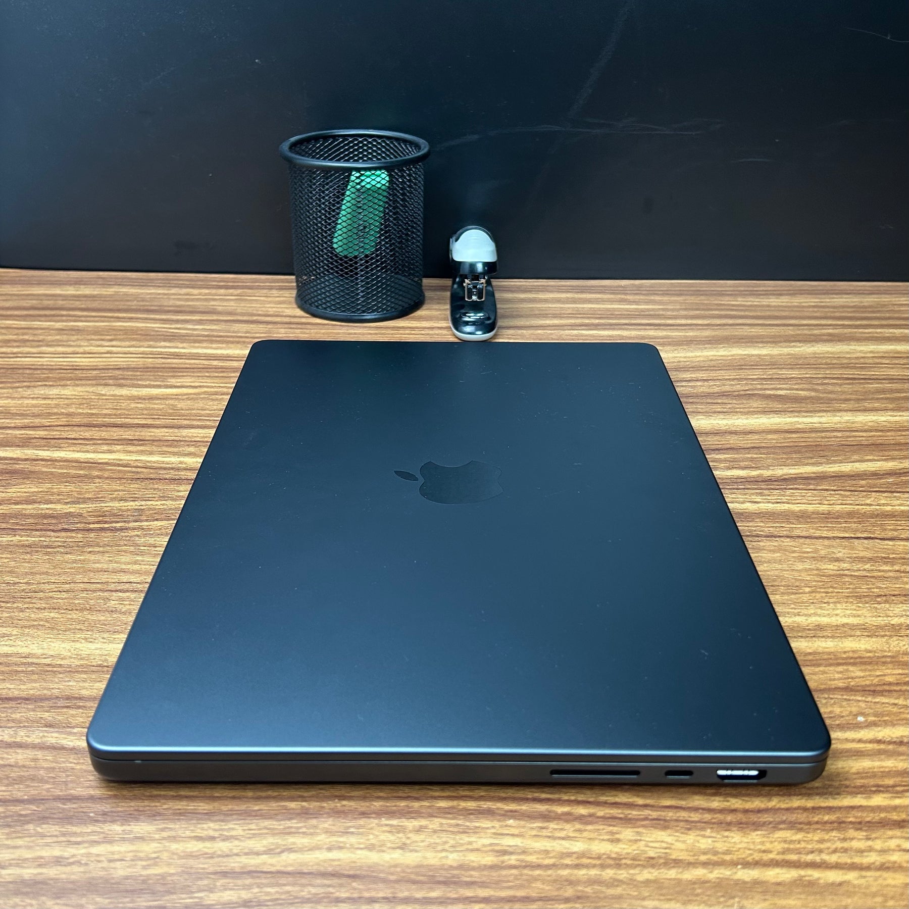 MacBook Pro 2023 Usado 14" | M3 PRO, 18GB RAM, 500GB | TrocaTech