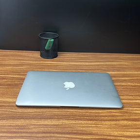 MacBook Air 2014 Usado 11" | i5, 4GB RAM, 256GB | TrocaTech
