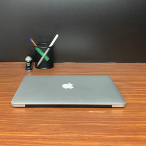 Comprar MacBook Pro usado - Macbook Pro 13 Early I5 2.9GHz 2015 MF841LL/A - TrocaTech Seminovos
