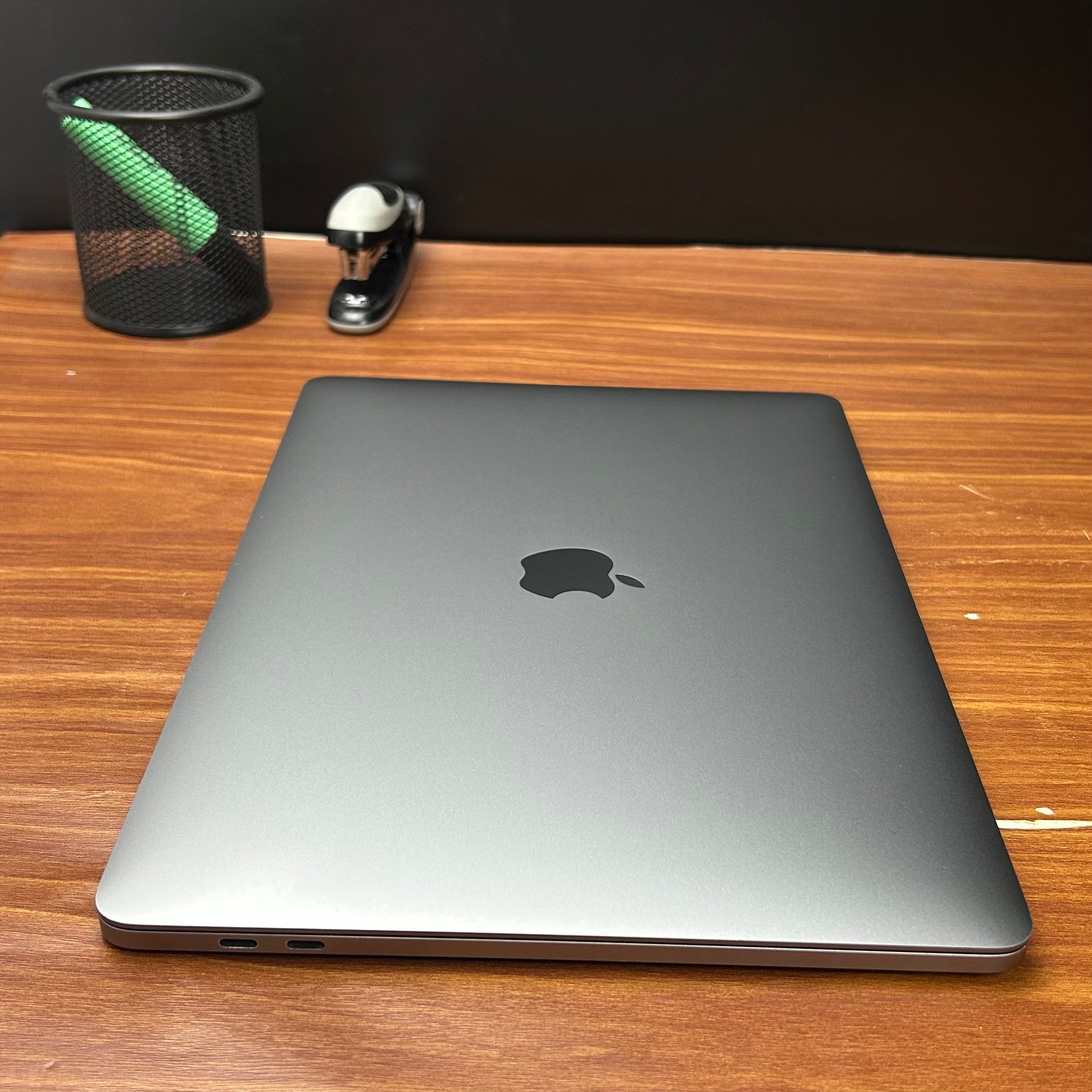 Macbook Pro 13 I5 2.4Ghz 2019 MV962LL/A