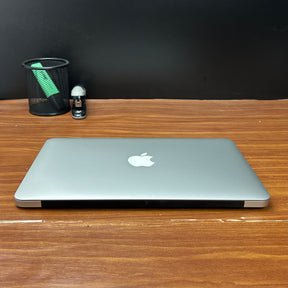 MacBook Air 2015 Usado 11" | i5, 4GB RAM, 128GB | TrocaTech