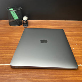 MacBook Air 2020 Usado 13" | i5, 8GB RAM, 500GB | TrocaTech
