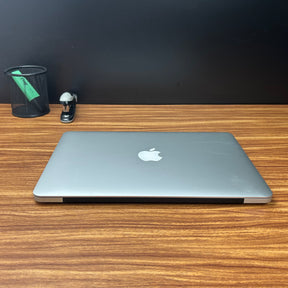 MacBook Pro 2015 Usado 13" | i5, 8GB RAM, 128GB | TrocaTech