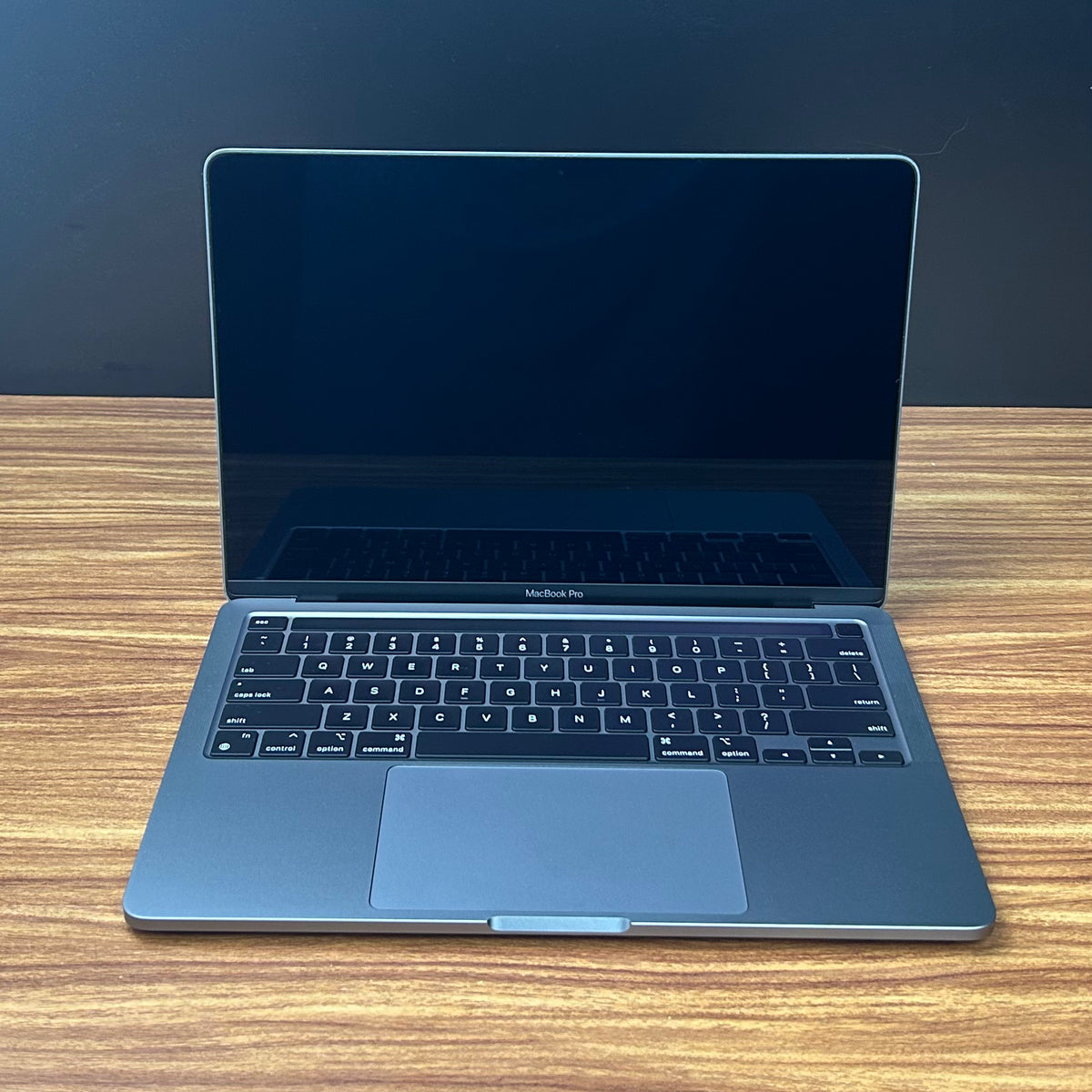 MacBook Pro 2020 Usado 13" | M1, 8GB RAM, 500GB | TrocaTech