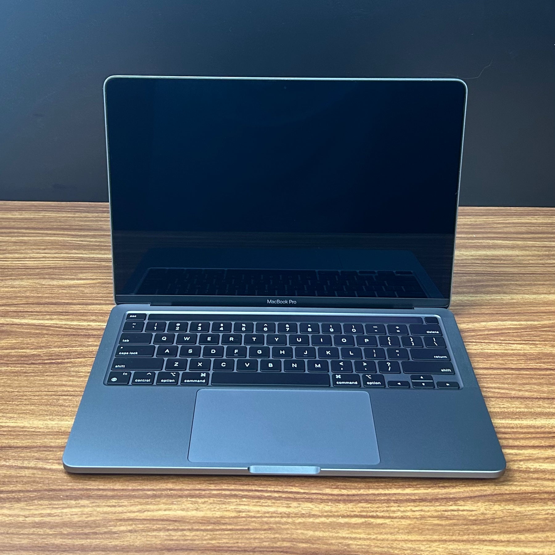 MacBook Pro 2020 Usado 13" | M1, 8GB RAM, 500GB | TrocaTech