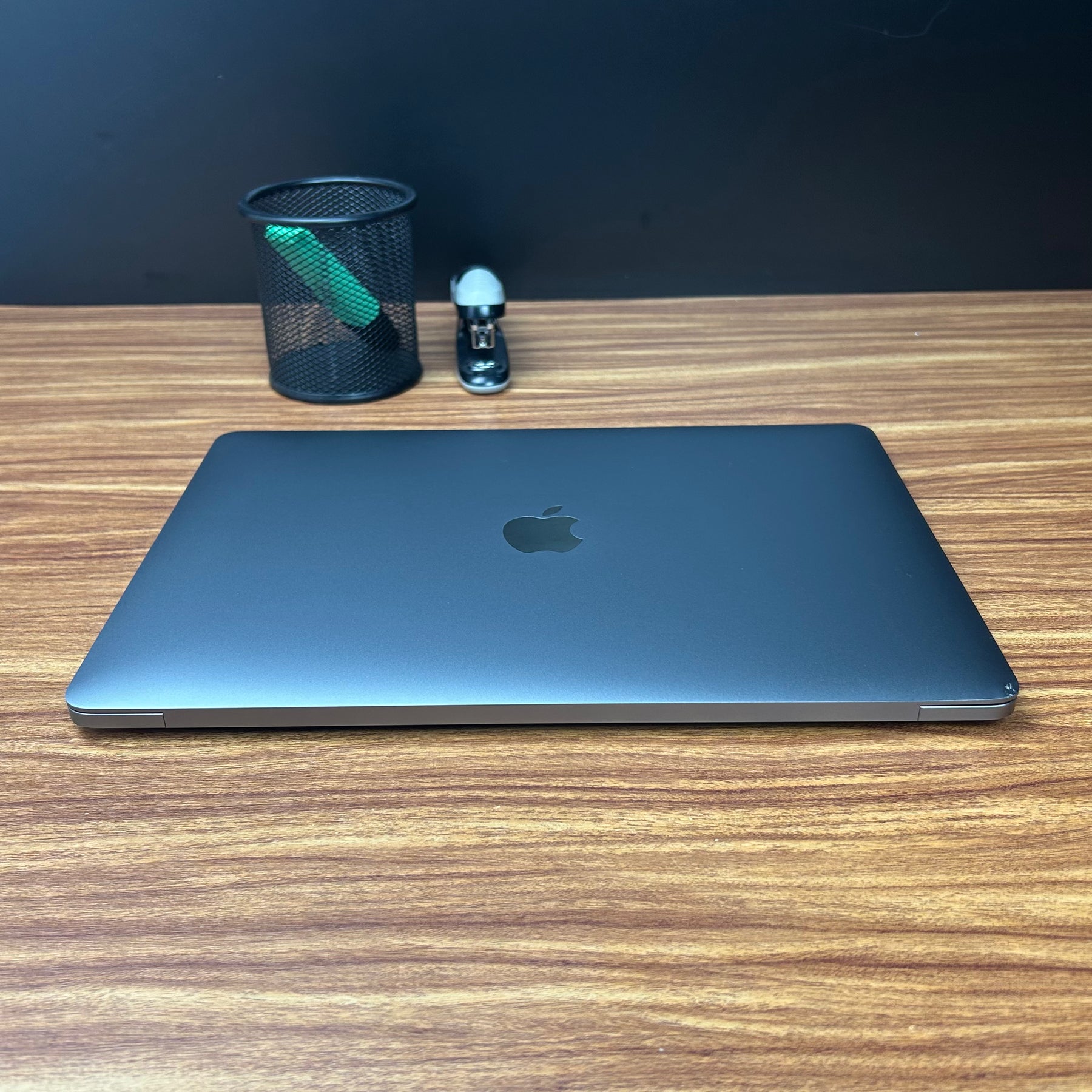 MacBook Pro 2020 Usado 13" | M1, 8GB RAM, 500GB | TrocaTech