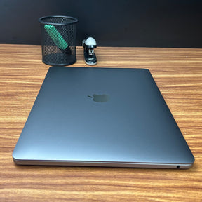 MacBook Pro 2020 Usado 13" | M1, 8GB RAM, 500GB | TrocaTech
