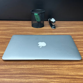 MacBook Air 2013 Usado 11" | i7, 8GB RAM, 500GB | TrocaTech