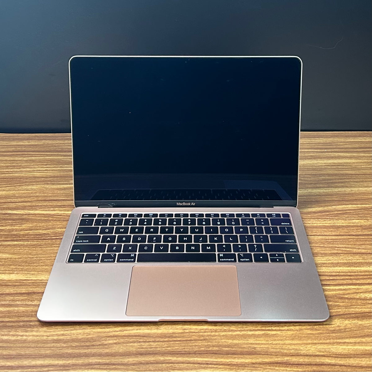 MacBook Air 2019 Usado 13" | i5, 8GB RAM, 128GB | TrocaTech
