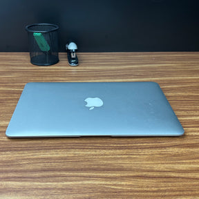 MacBook Air 2013 Usado 11" | I5 , 4GB RAM, 256GB | TrocaTech