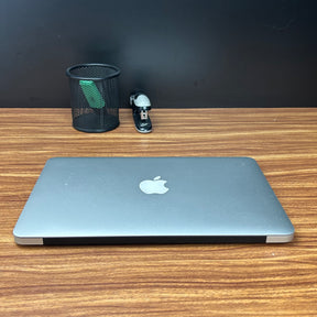 MacBook Air 2013 Usado 11" | I5 , 4GB RAM, 256GB | TrocaTech