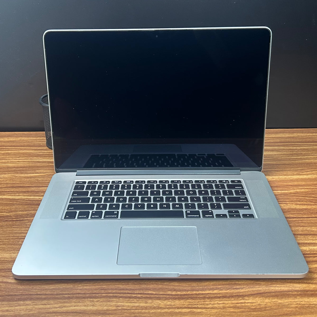 MacBook Pro 2015 Usado 15" | i7, 16GB RAM 256GB | TrocaTech
