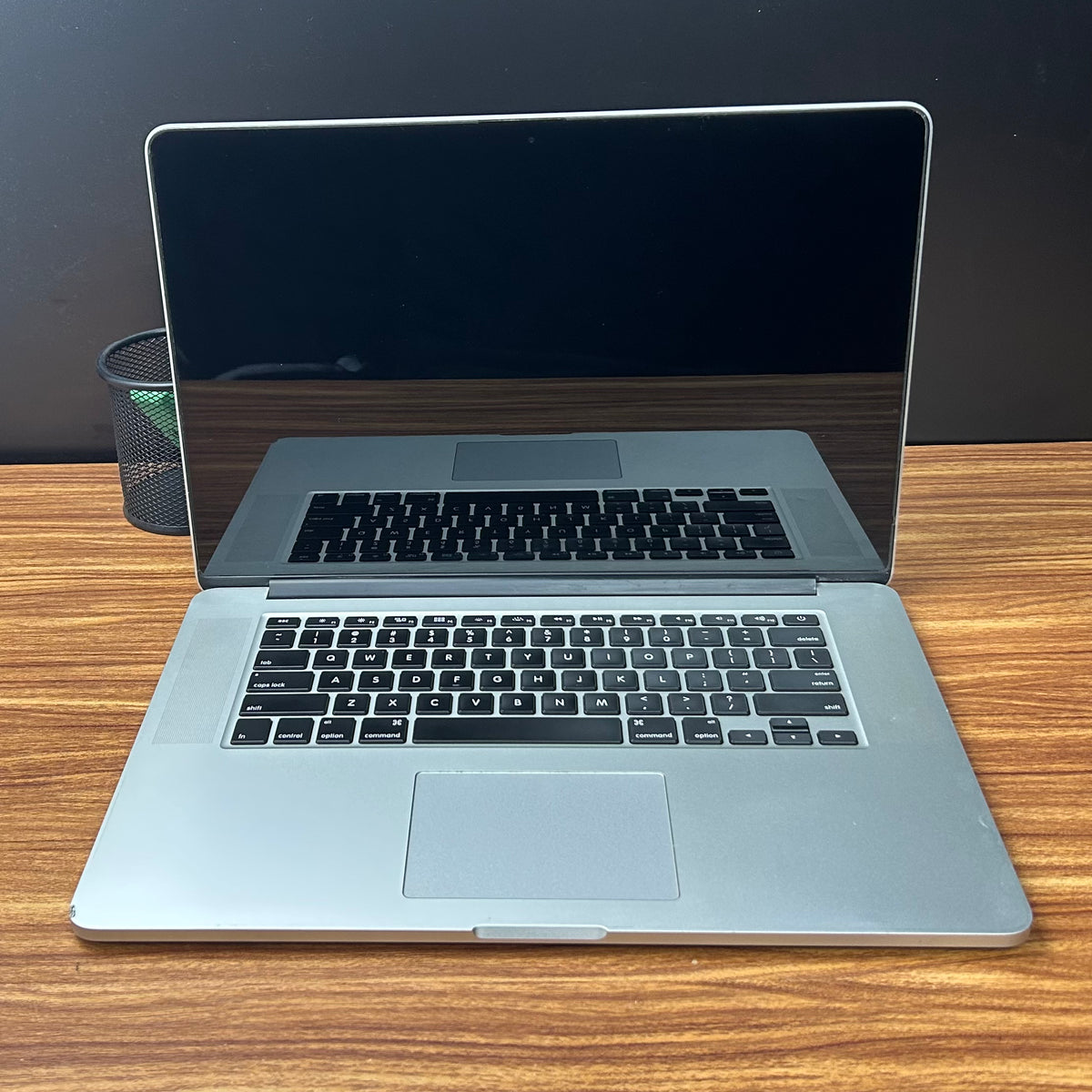 MacBook Pro 2015 Usado 15" | i7, 16GB RAM, 256GB | TrocaTech