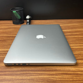 MacBook Pro 2015 Usado 15" | i7, 16GB RAM, 256GB | TrocaTech