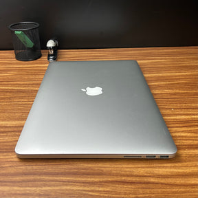 MacBook Pro 2015 Usado 15" | i7, 16GB RAM, 256GB | TrocaTech
