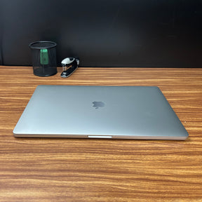 MacBook Pro 2016 Usado 15" | i7, 16GB RAM, 500GB | TrocaTech