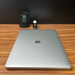 MacBook Pro 2019 Usado 16" | i9, 16GB RAM, 1TB | TrocaTech