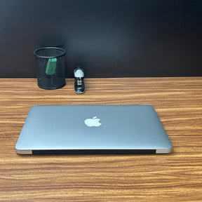 MacBook Air 2013 Usado 11" | I5 , 8GB RAM, 500GB | TrocaTech