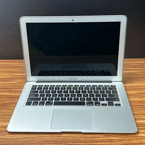 MacBook Air 2017 Usado 13" | i5, 8GB RAM, 1TB SSD| TrocaTech