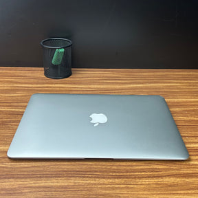 MacBook Air 2017 Usado 13" | i5, 8GB RAM, 1TB SSD| TrocaTech