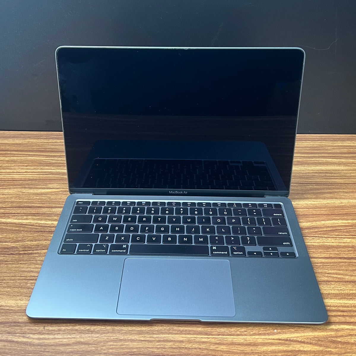 MacBook Air 2020 Usado 13" | i5, 8GB RAM, 500GB | TrocaTech