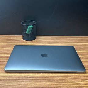 MacBook Pro 2020 Usado 13" | M1, 8GB RAM, 256GB | TrocaTech