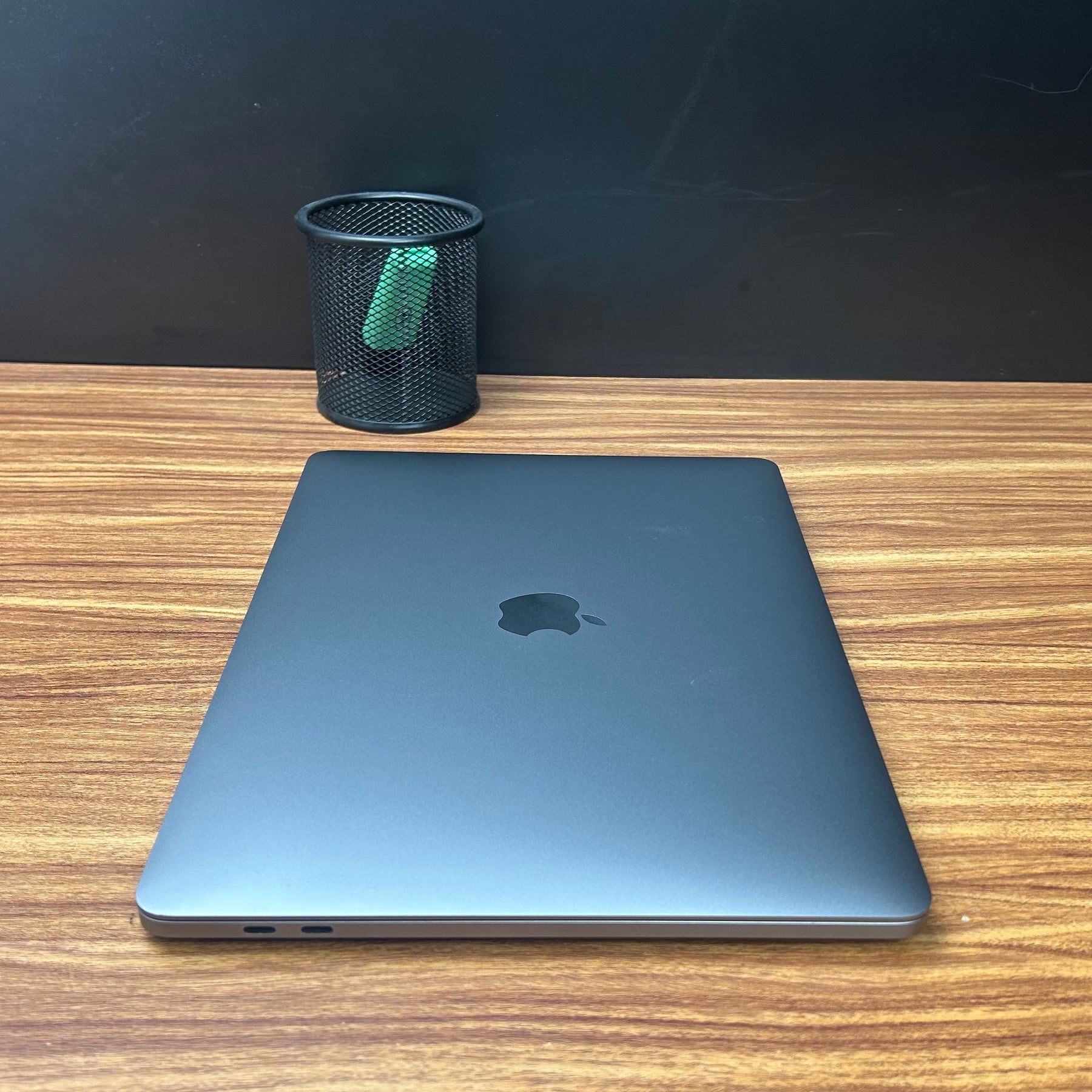 MacBook Pro 2020 Usado 13" | M1, 8GB RAM, 256GB | TrocaTech