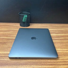 MacBook Pro 2020 Usado 13" | M1, 8GB RAM, 256GB | TrocaTech