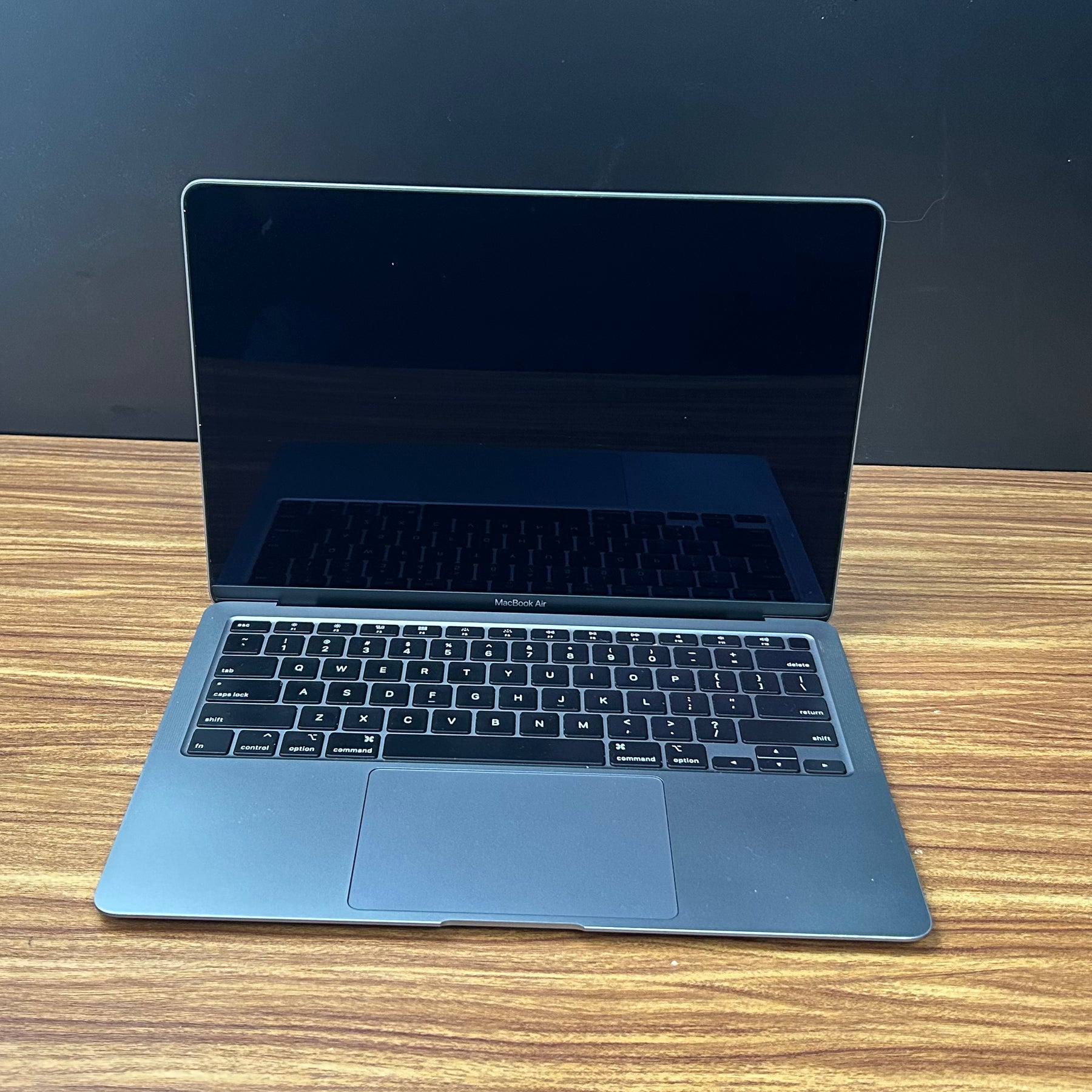 MacBook Air 2020 Usado 13" | i3, 8GB RAM, 256GB | TrocaTech