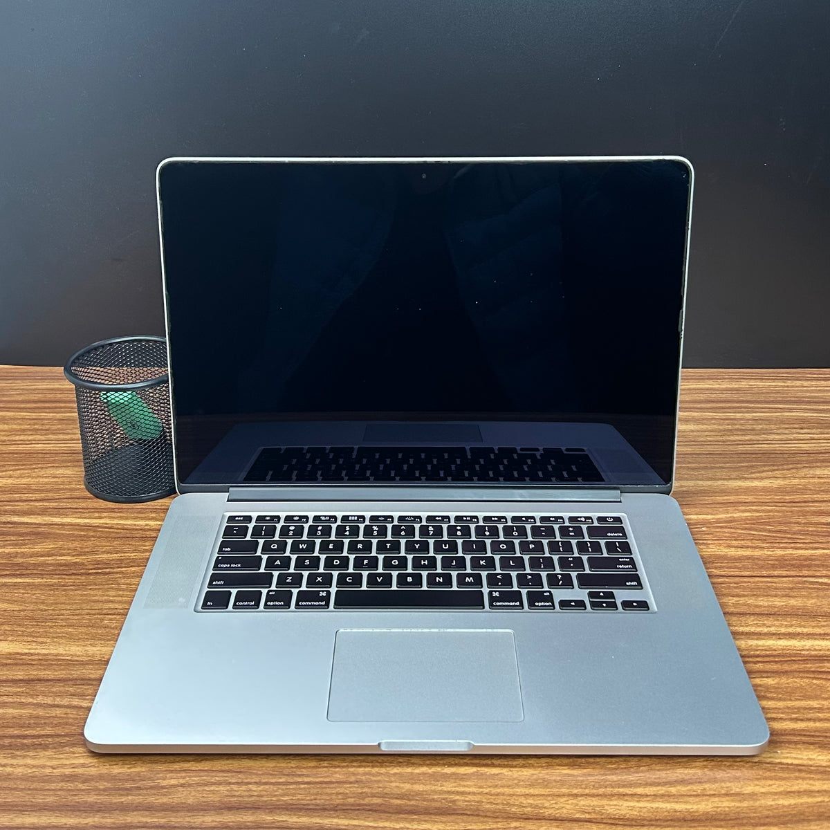MacBook Pro 2015 Usado 15" | i7, 16GB RAM, 256GB | TrocaTech