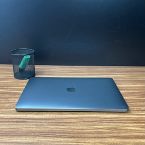 MacBook Pro 2019 Usado 13" | i5, 8GB RAM, 500GB | TrocaTech