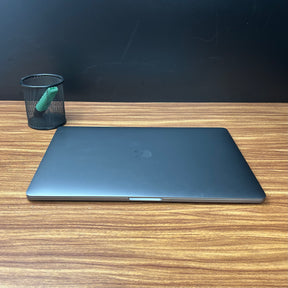 MacBook Pro 2019 Usado 15" | i9, 16GB RAM, 500GB SSD | TrocaTech