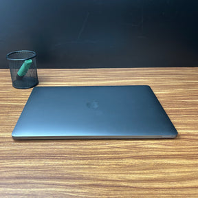 MacBook Pro 2019 Usado 15" | i9, 16GB RAM, 500GB SSD | TrocaTech