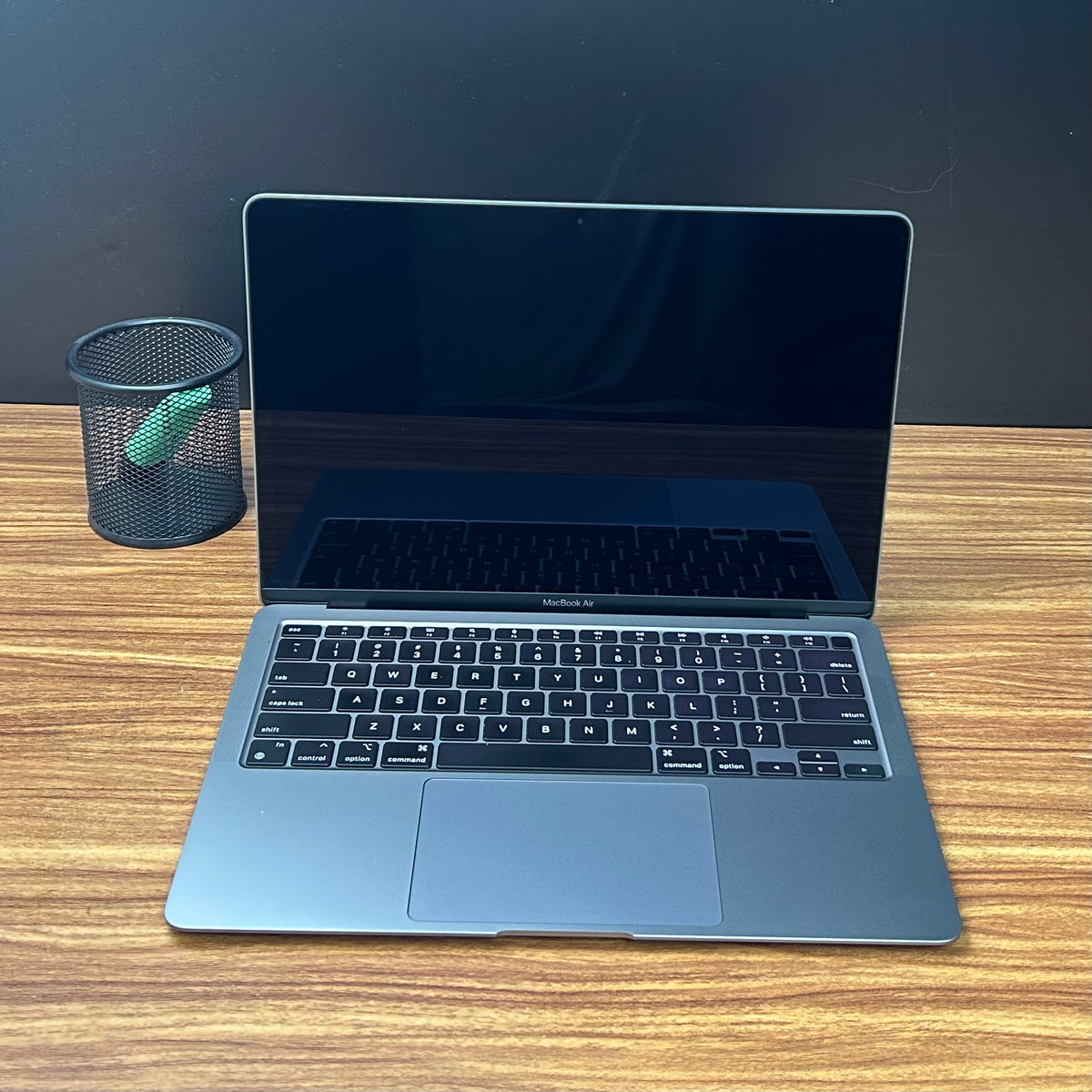 MacBook Air 2020 Usado 13" | APPLE M1, 8GB RAM, 500SSD| TrocaTech