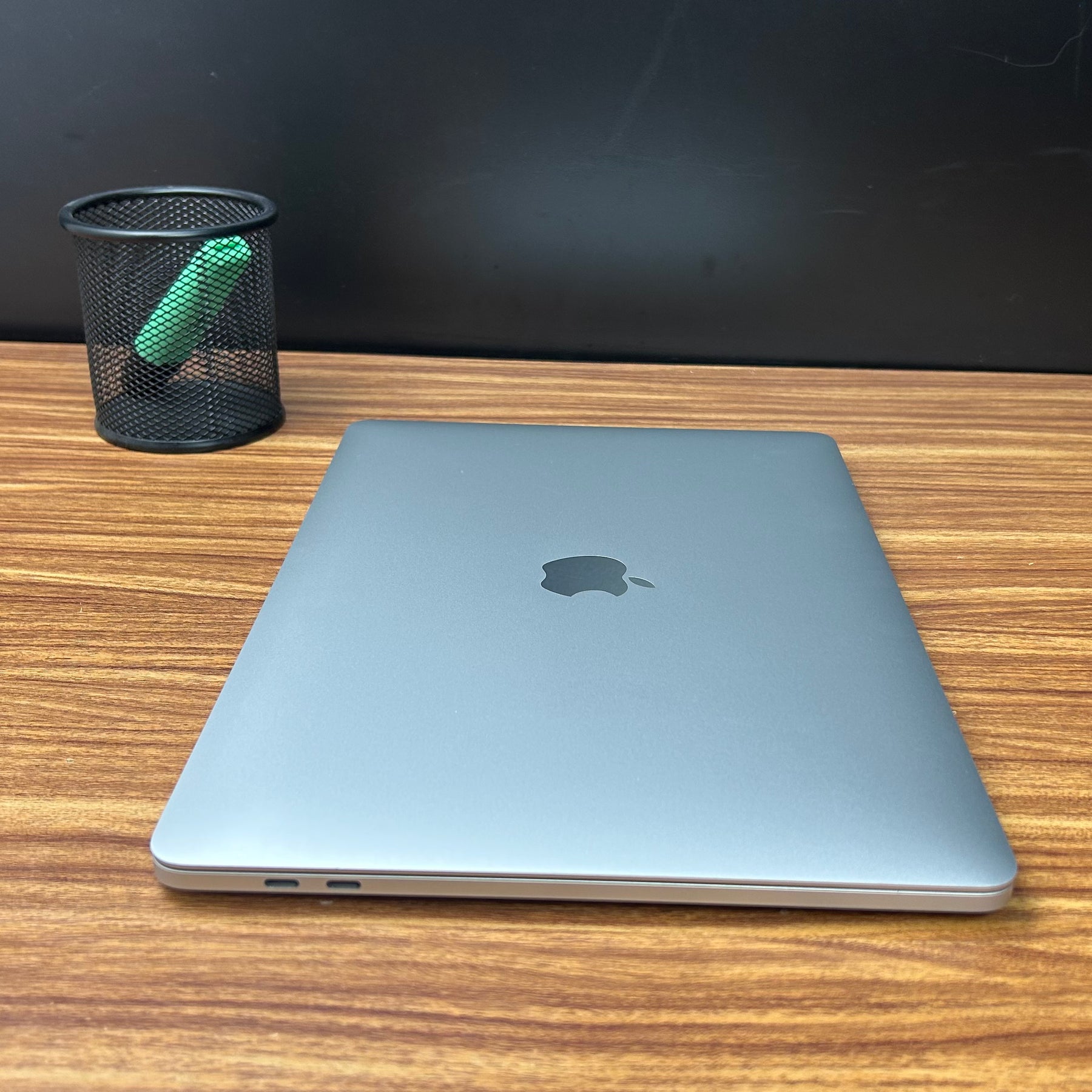 MacBook Pro 2020 Usado 13" | i5 8GB RAM, 1TB SSD | TrocaTech