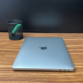 MacBook Pro 2020 Usado 13" | i5 8GB RAM, 1TB SSD | TrocaTech