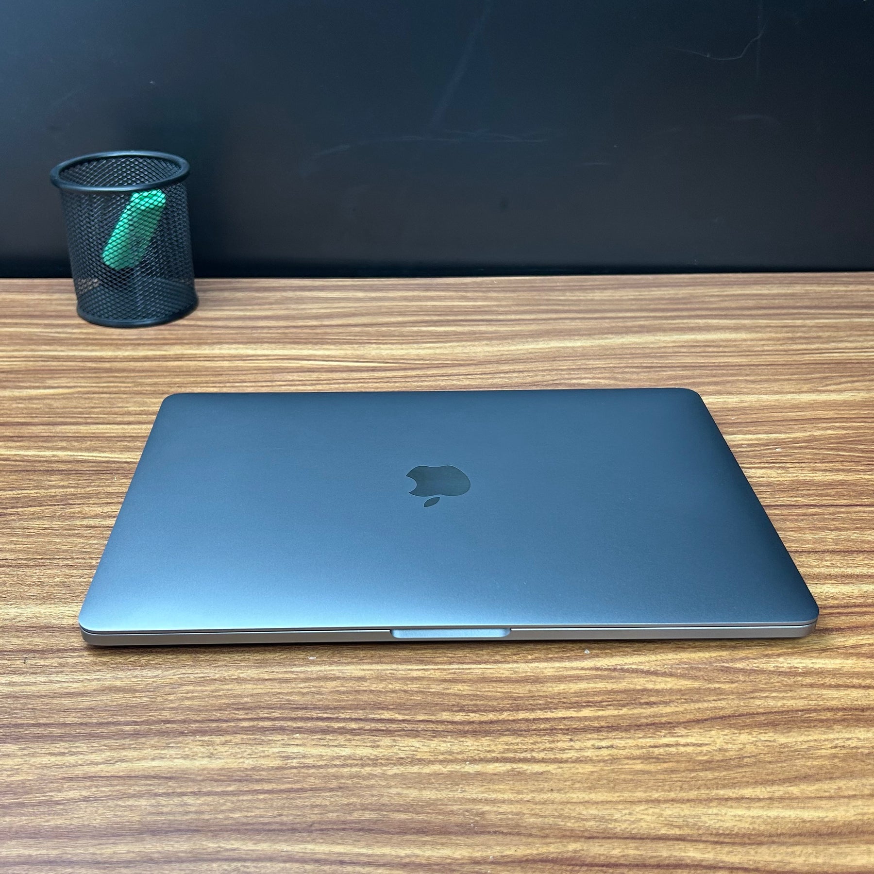 MacBook Pro 2020 Usado 13" | M1, 8GB RAM, 256GB | TrocaTech