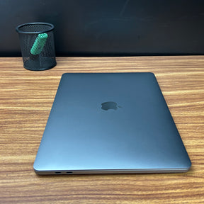 MacBook Pro 2020 Usado 13" | M1, 8GB RAM, 256GB | TrocaTech