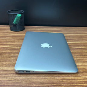 MacBook Air 2012 Usado 11" | i5, 4GB RAM, 500GB | TrocaTech