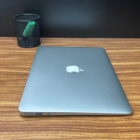 MacBook Air 2012 Usado 13" | i5, 4GB RAM, 128GB | TrocaTech