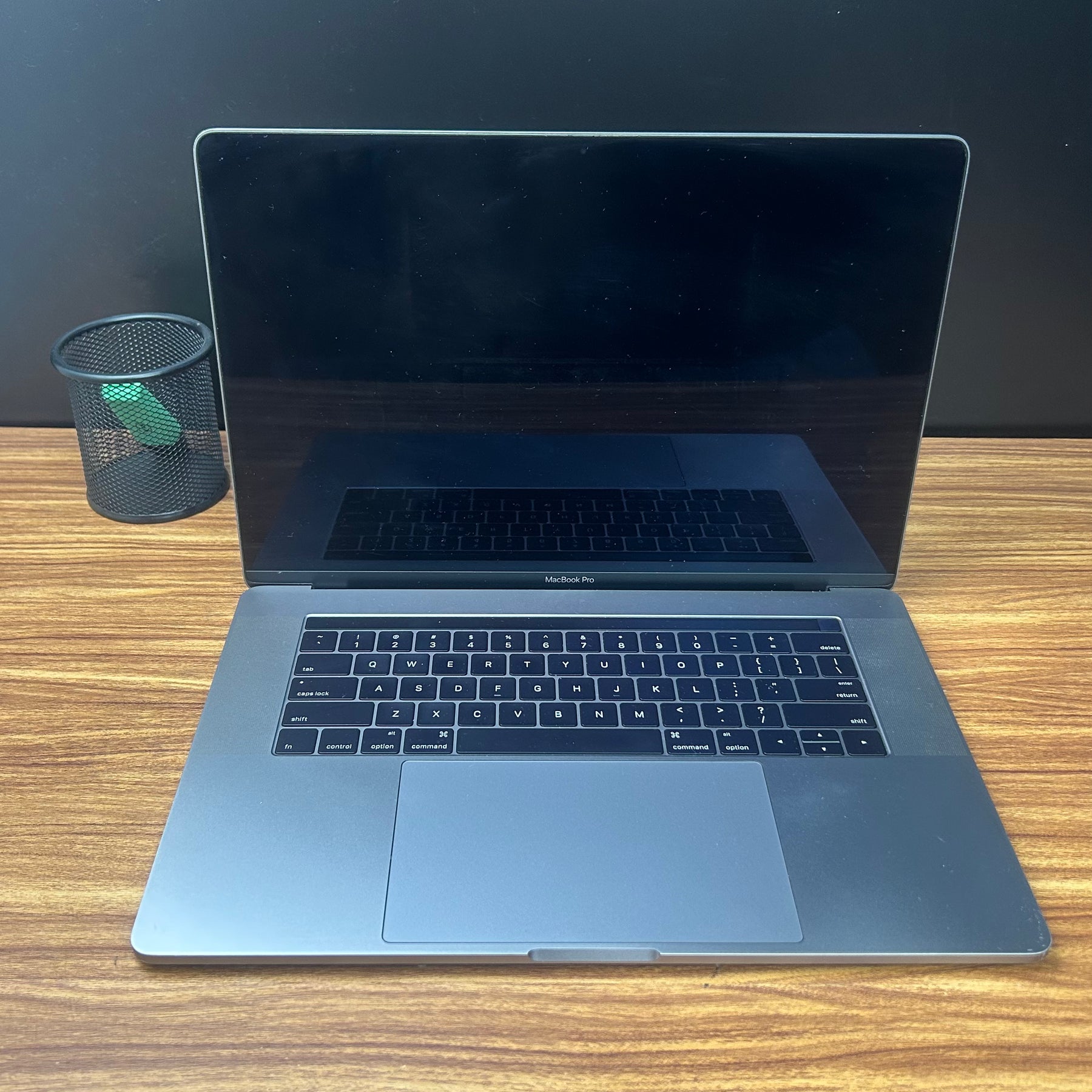 MacBook Pro 2016 Usado 15" | i7, 16GB RAM, 500GB | TrocaTech