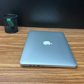 MacBook Pro 2015 Usado 13" | i5, 8GB RAM, 256GB | TrocaTech