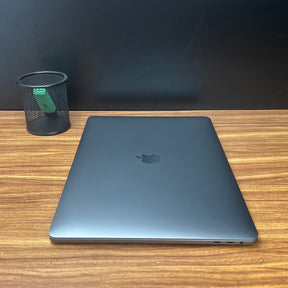 MacBook Pro 2016 Usado 15" | i7, 16GB RAM, 256GB | TrocaTech