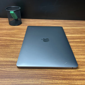 MacBook Pro 2019 Usado 13" | i5, 8GB RAM, 128GB | TrocaTech
