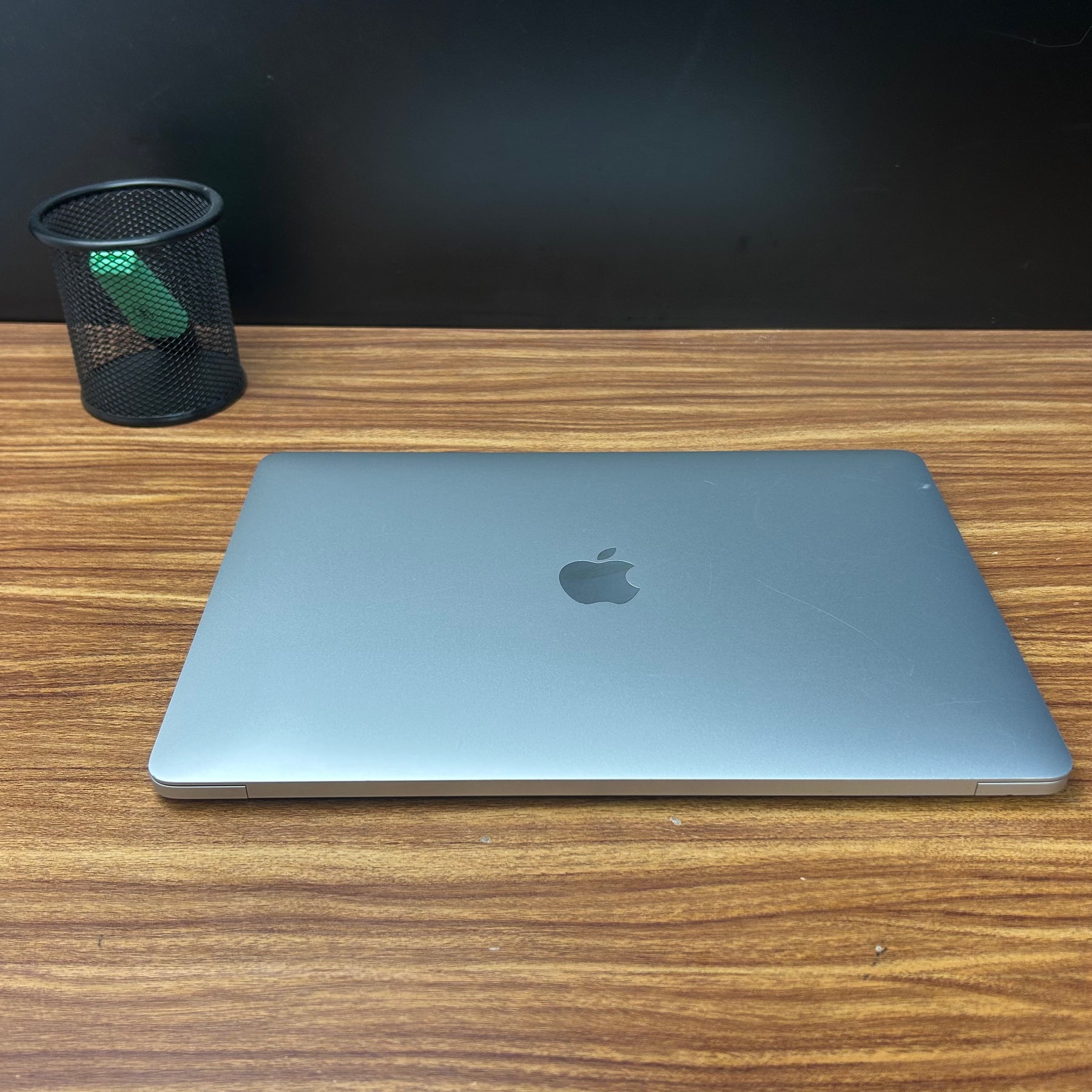 MacBook Pro 2020 Usado 13" | i5 8GB RAM, 256GB | TrocaTech