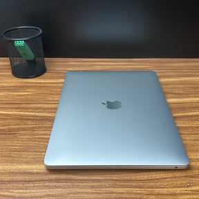 MacBook Pro 2020 Usado 13" | i5 8GB RAM, 256GB | TrocaTech