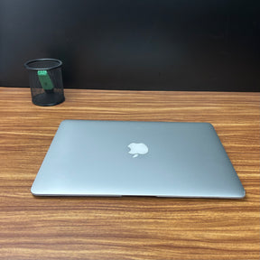 MacBook Air 2017 Usado 13" | i7, 8GB RAM, 500GB | TrocaTech